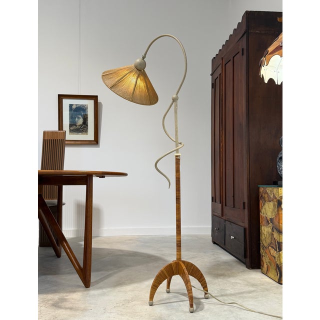 Mid-Century Modern Sculptural Split Reed Cane Rattan Floor Lamp Woven Rope Shade Spherical Metal Feet For Sale - Image 3 of 17