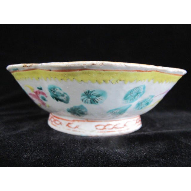 Early 20th Century Chinese Porcelain Enamel Koi Fish & Flower Turquoise Center Nyonya Lobed Bowl For Sale - Image 5 of 7
