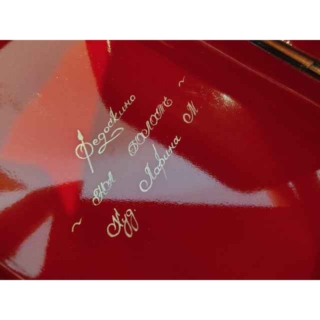 1980s Large Signed Fedoskino Lacquer Box – "In the Marsh" by M. Larina For Sale - Image 4 of 5