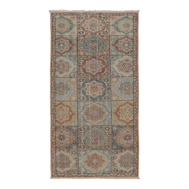 Vintage Distressed Rug, Polychromatic Medallion Patterns - Rug & Kilim For Sale