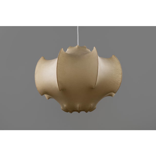 Viscontea Cocoon Lamp in Resin by Achille & Pier Castiglioni for Flos, 1970s For Sale - Image 13 of 13
