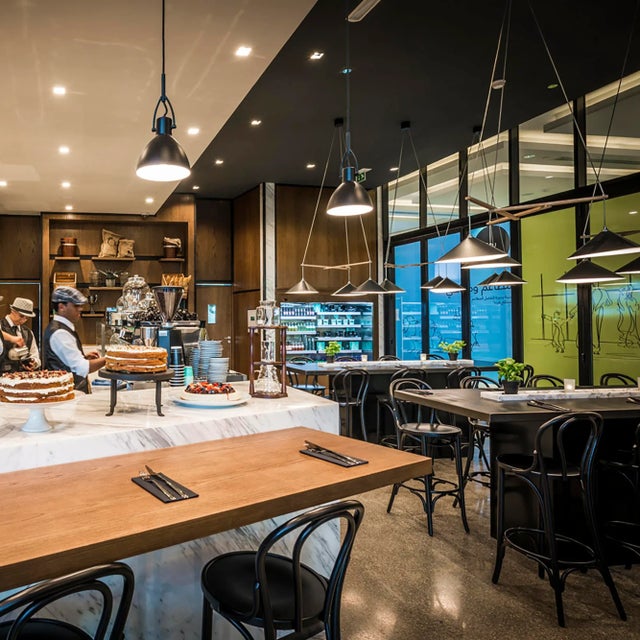 Daniel Becker 'Emily 3' Chandelier in Matte White For Sale In Los Angeles - Image 6 of 13