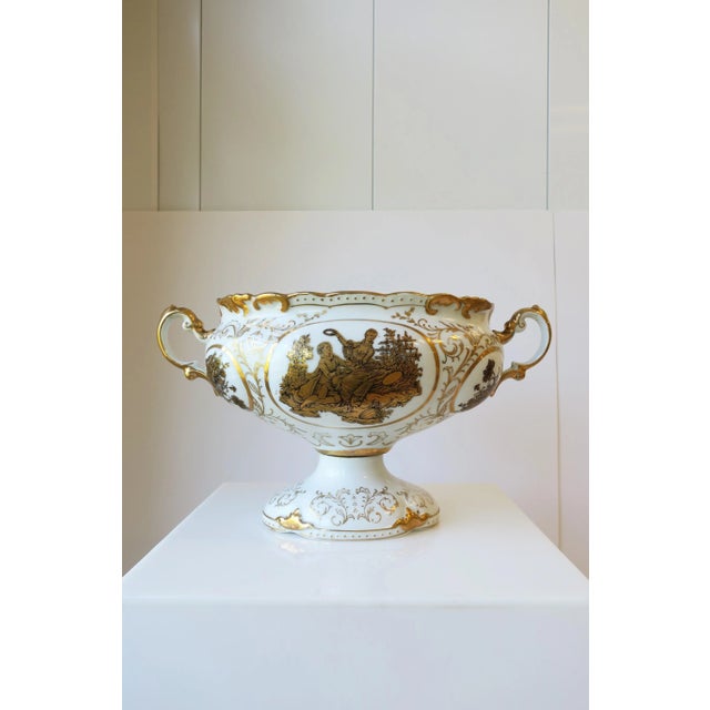 Neoclassical German Porcelain Jardinière Centerpiece, Neoclassical Style, Circa Early 20th Century For Sale - Image 3 of 12