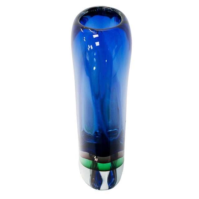 1970s Vintage Italian Handmade Sommerso Murano Glass Vase, 1970s For Sale - Image 5 of 8