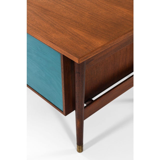 Desk in the style of Finn Juhl & Arne Vodder Produced in Denmark by Arne Vodder, 1950s For Sale - Image 13 of 16