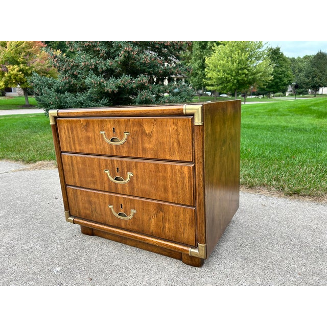 Mid-Century Modern Mid Century Drexel Accolade Walnut and Brass Campaign Style Nightstand or Side Table For Sale - Image 3 of 10