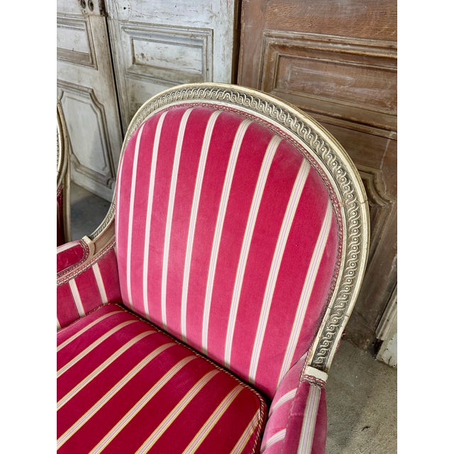 Gray Louis XVI Lacquered Wood Bergère Armchairs, 1920s, Set of 2 For Sale - Image 8 of 14