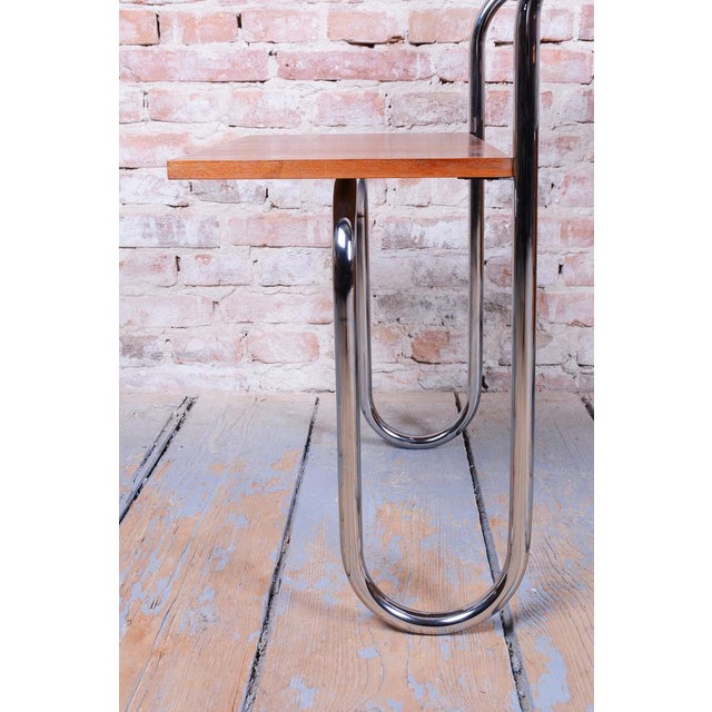 Brown Czech Bauhaus Writing Desk in Walnut and Chrome attributed to Robert Slezak for Slezak Factories, 1940s For Sale - Image 8 of 18