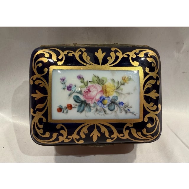 This listing is for a Limoges France hand painted porcelain trinket/jewelry box. The box features a floral design with...