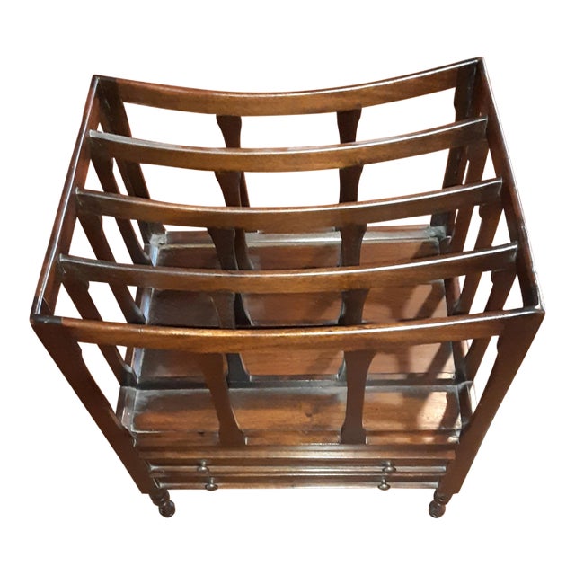 1990s Vintage Traditional Classic Mahogany Magazine Stand For Sale
