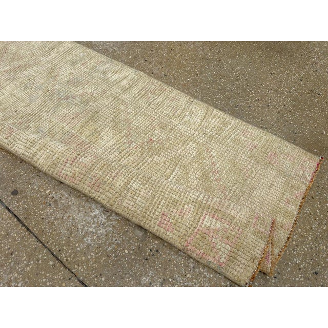Galerie Shabab Collection Mid-20th Century Turkish Anatolian Runner For Sale - Image 9 of 10