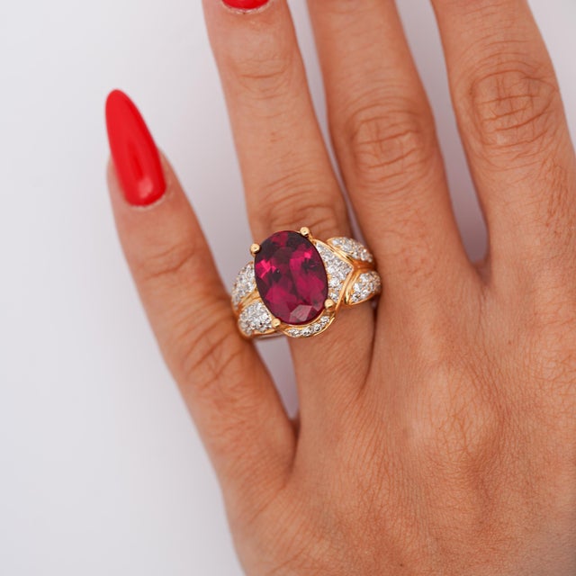 10 Carat Rubellite Tourmaline Diamond 18k Gold Vintage Cocktail Ring, Size 7.75 For Sale - Image 12 of 12