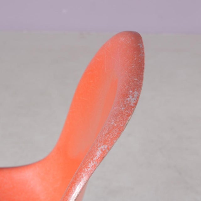 Herman Miller Dining Chair in Orange Fiberglass by Charles & Ray Eames for Herman Miller, USA, 1960s For Sale - Image 4 of 9