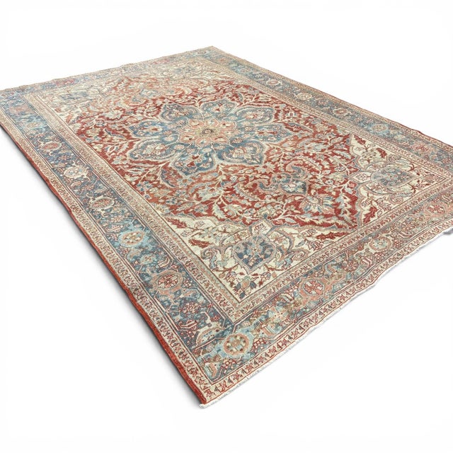 1930s Antique Heriz Rug | Floral Medallion | 8x11 For Sale - Image 5 of 5
