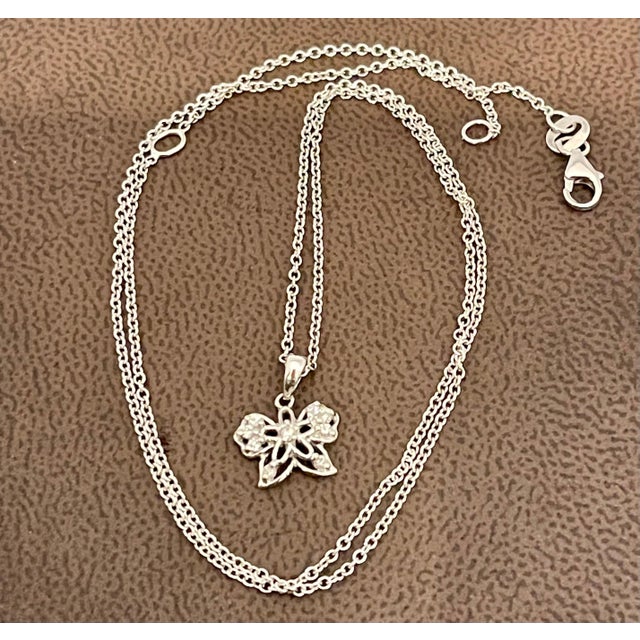 18 Karat Gold Butterfly Pendant with White Diamond & 14 Karat White Gold Chain For Sale - Image 14 of 18