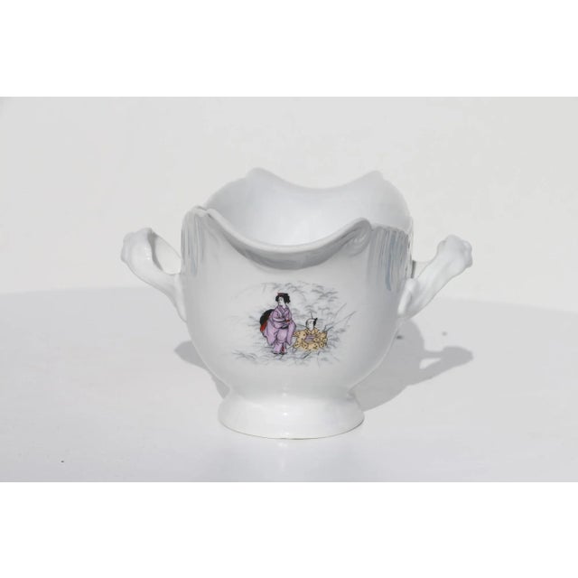 1970s Vista Alegre Portugal Porcelain Chinoiserie Sauce Boat, Gravy Boat For Sale - Image 6 of 13