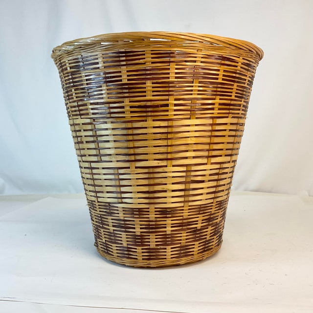 Boho Chic 1970s Vintage Boho Chic Arts & Crafts Coastal Woven Split Reed Wicker Wastebasket For Sale - Image 3 of 8