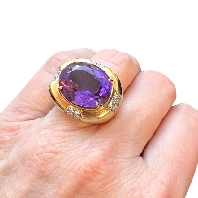Vintage 18k Gold Large Amethyst & Diamond Ring, Size 6.5 For Sale - Image 10 of 10