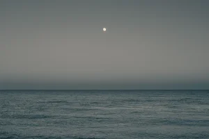 Guy Sargent, Moonrise, Photograph