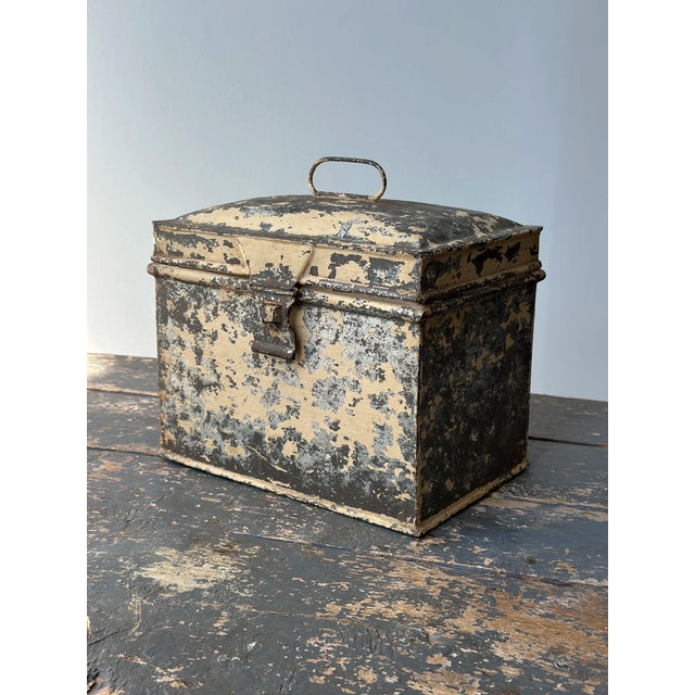 Antique Weathered Cream-Painted Tin Box, Circa Late 19th - Early 20th Century For Sale - Image 14 of 16