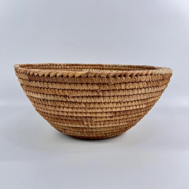 African Early 20th Century Tonga Basket Zambia 14inch MATTER COLLECTION For Sale - Image 3 of 7