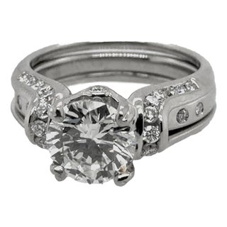 Late 20th Century 18k White Gold Ring with 2.01ct Diamond SI2 H and Accents, Size 5 For Sale