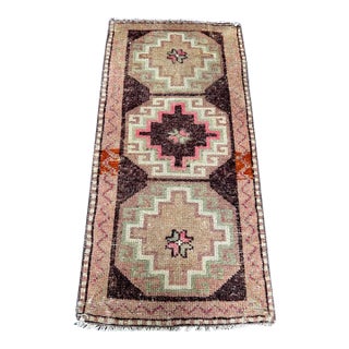 Turkish Yastik Rug 1'6" x 2'11" For Sale