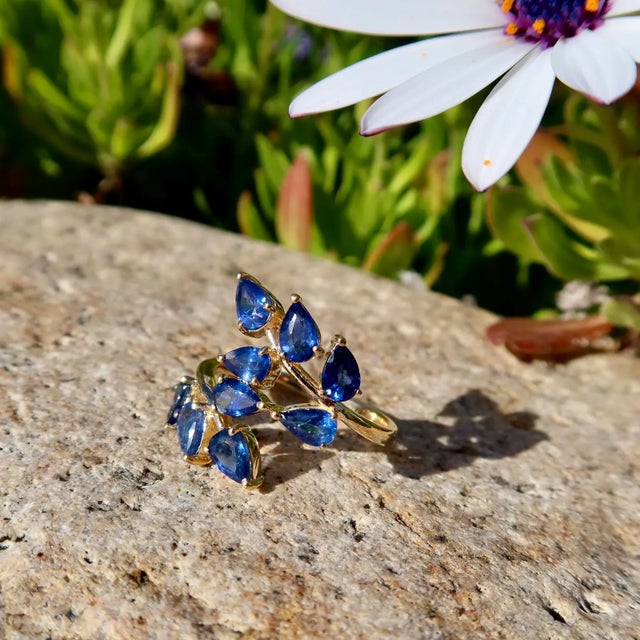 Nina Zhou Jewelry Nina Zhou Sapphire Branch Leaves Ring in 14k Yellow Gold, size 9 For Sale - Image 4 of 10
