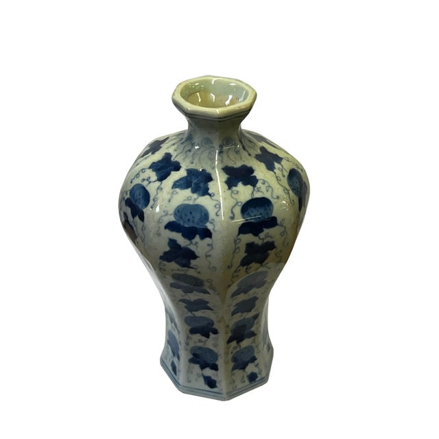 Chinese Blue White Porcelain Oriental Fruit Octagonal Shape Vase For Sale - Image 4 of 6