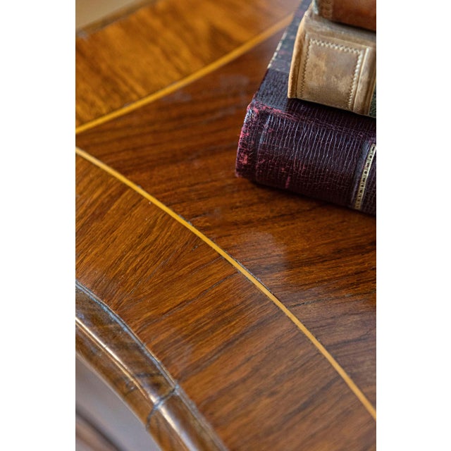 Tuscan 1890s Walnut and Mahogany Four-Drawer Commode with Banding Inlay For Sale In Atlanta - Image 6 of 15