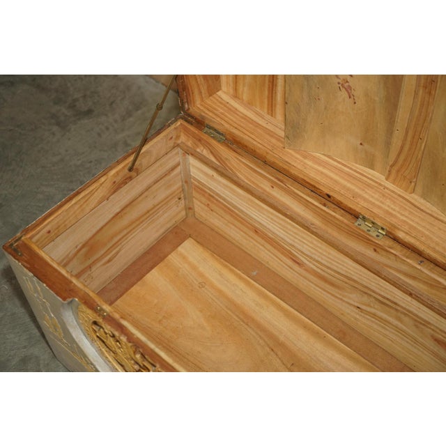 Antique Chinese Export Heavily Carved Camphor Wood Linen Toy Chest, 1920s For Sale - Image 18 of 18