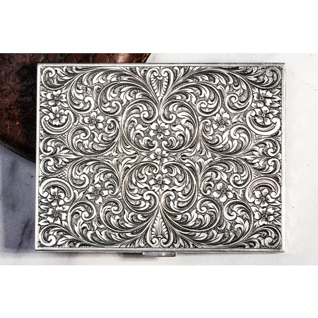 Exceptional Luxury Italian Hand Engraved Ornate Antique Cigarette Case Holder 800 Silver 18k Gold Inlay Tobacciana Collectible For Sale - Image 17 of 17