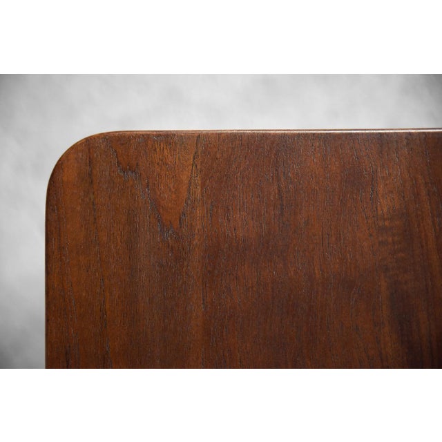 Mid-Century Danish Modern Model FD 15/54 Coffee Table in Teak by Hvidt & Mølgaard-Nielsen for France & Daverkosen, 1950s For Sale - Image 9 of 16