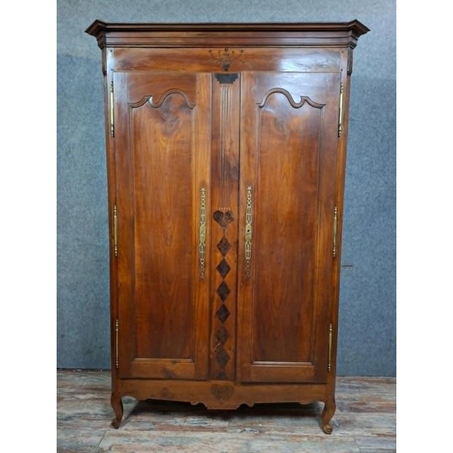 Brown Louis XV Wardrobe in Walnut. For Sale - Image 8 of 8