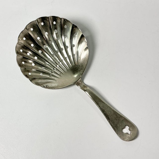 Late 1800s Antique Barbour Silver Co Shell Shaped Silverplate Serving Spoon. For Sale - Image 6 of 10
