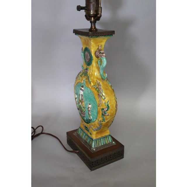 Vintage Chinese Famille Jaune Porcelain Guanyin Table Lamp With Dragon Handles, C. 1900 For Sale In Raleigh - Image 6 of 16