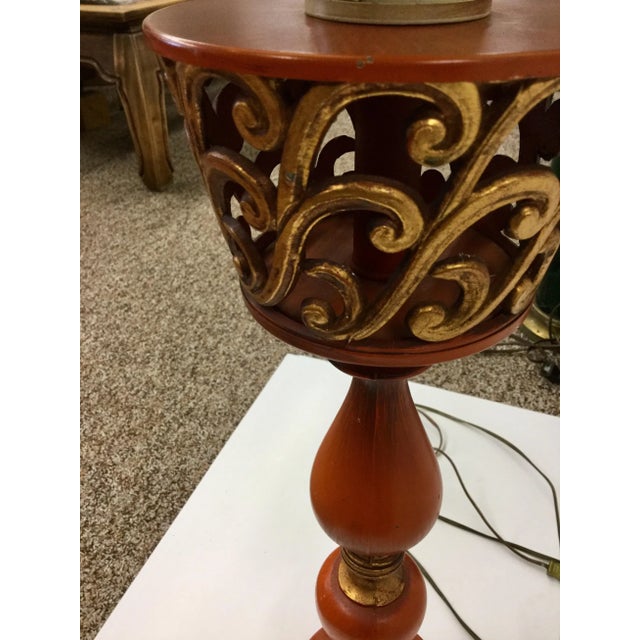 1940s Tall Hollywood Regency Deep Coral & Gold Table Lamp For Sale - Image 10 of 13
