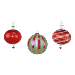 Glass Eye Studio Art Glass Christmas Holiday Ornaments, Set of 3 For Sale