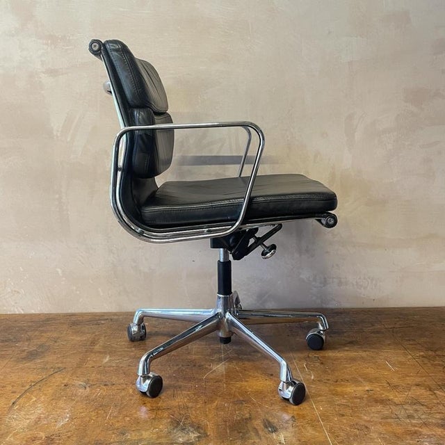 1960s Black Leather Soft Pad Chair by Charles and Ray Eames for Vitra, 1960s For Sale - Image 5 of 14
