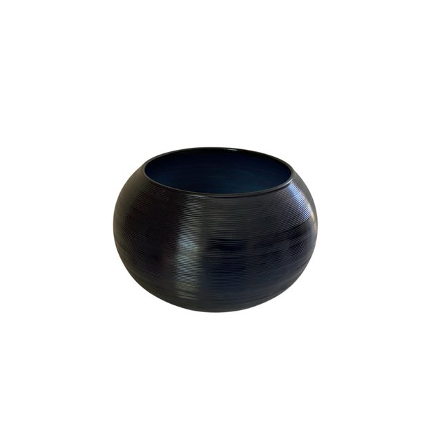 Tom Dixon MCM Mid Century Tom Dixon Plum Ice Bucket Designed in London, United Kingdom 2014 For Sale - Image 4 of 4