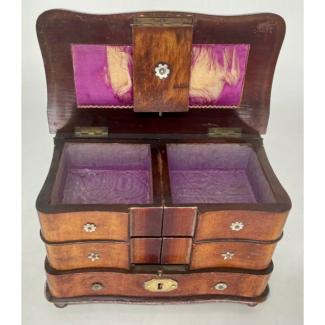 Antique Victorian Sowing or Jewelry Box For Sale In Providence - Image 6 of 12