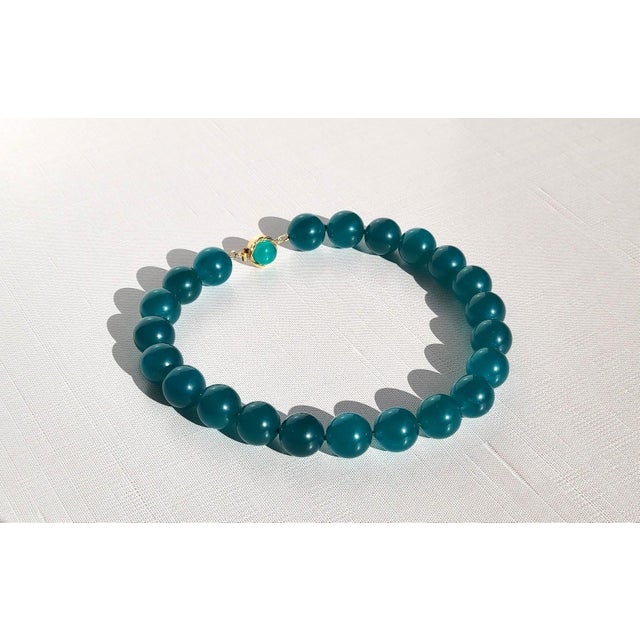 2020s Mozambique Amazonite Beaded Necklace With Gold Plated Amazonite Clasp For Sale - Image 5 of 11