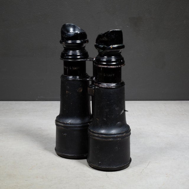 19th C. Leather Wrapped Sportier Paris Day Night Binoculars c.1880s For Sale In San Francisco - Image 6 of 9