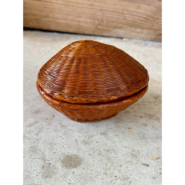 Vintage Coastal Rattan Wicker Clam Shell Trinket Box | Chairish