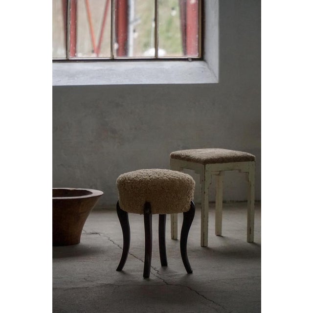 1940s Mid-Century Danish Stool in Lambswool Upholstery with Curved Wooden Legs, 1940s For Sale - Image 5 of 18