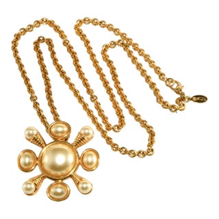 1990s Kenneth Jay Lane Necklace Brooch Combo Gold-Plated W/ Faux Pearls For Sale