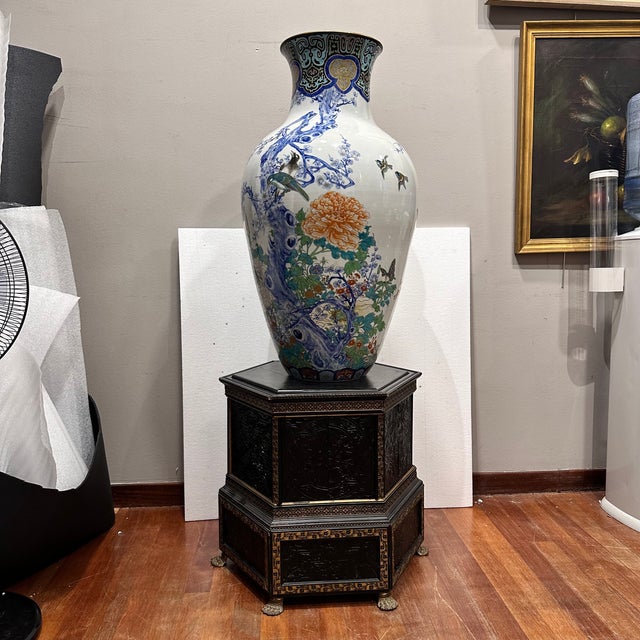 Meiji Imari Porcelain Vase with Kachō Fūgetsu, Japan, 1880s For Sale - Image 3 of 18