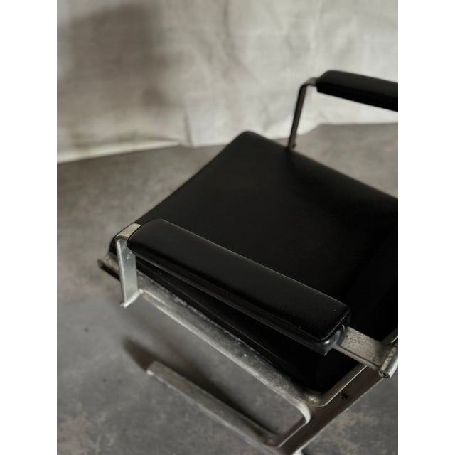 Attributed to Adrian & Ditte Heath Series 186 Airport Chair for Cado | Circa 1969 For Sale - Image 9 of 11