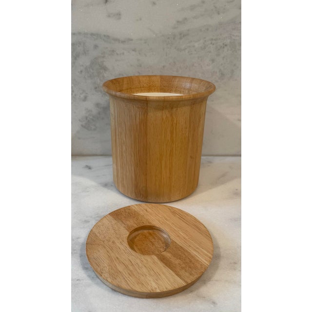 Vintage Blonde Wood Ice Bucket With Lid and Liner For Sale In Austin - Image 6 of 9