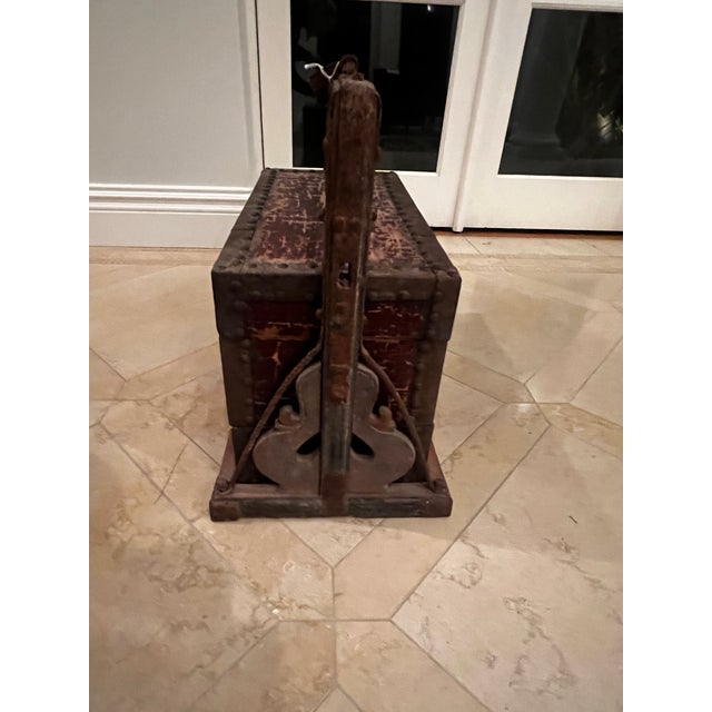 Mid 19th Century Antique Chinese Wedding Dowry Box For Sale - Image 4 of 10